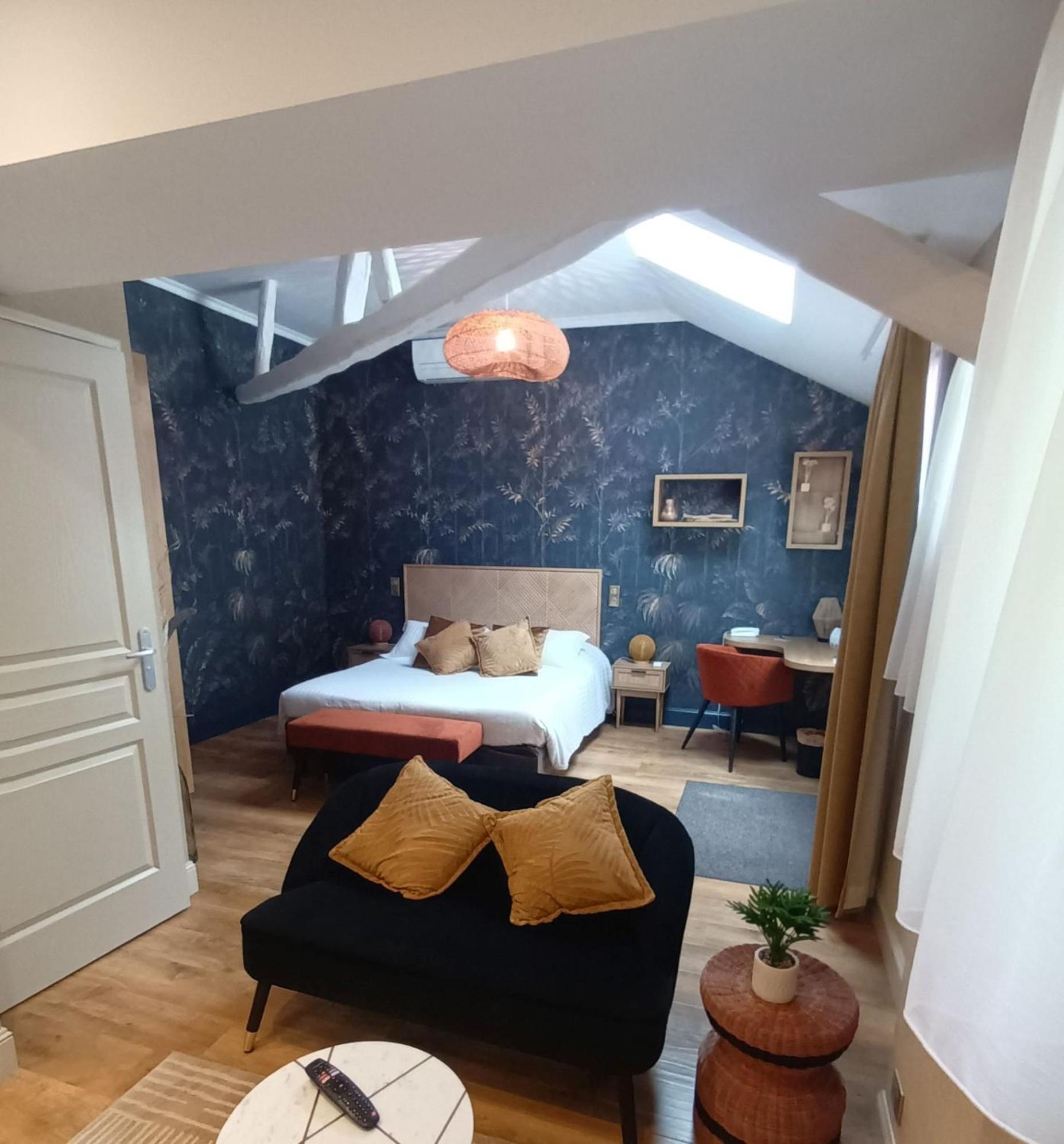 Logis Hotel La Breche - Restaurant Berthelot Amboise Dış mekan fotoğraf