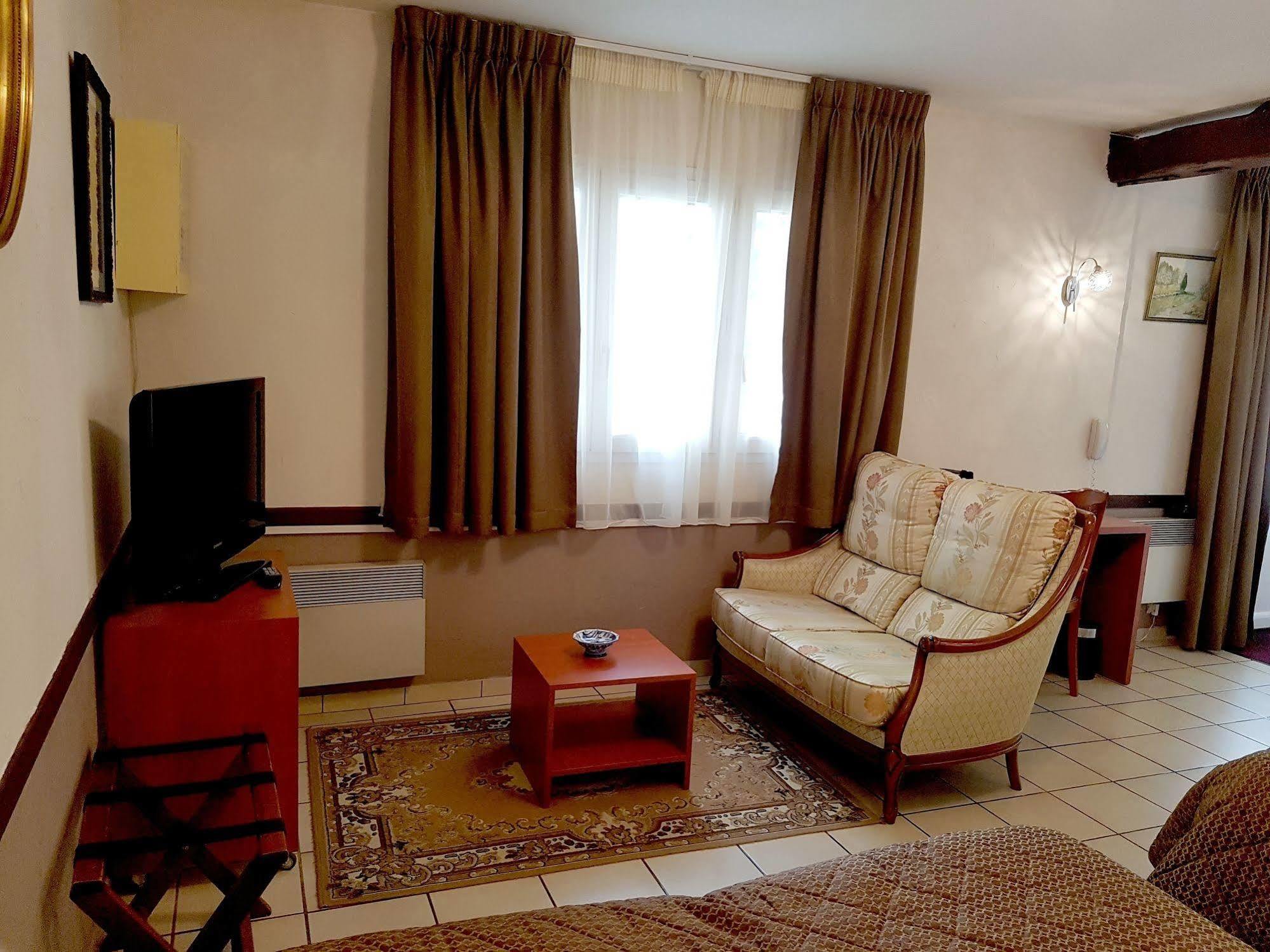 Logis Hotel La Breche - Restaurant Berthelot Amboise Dış mekan fotoğraf