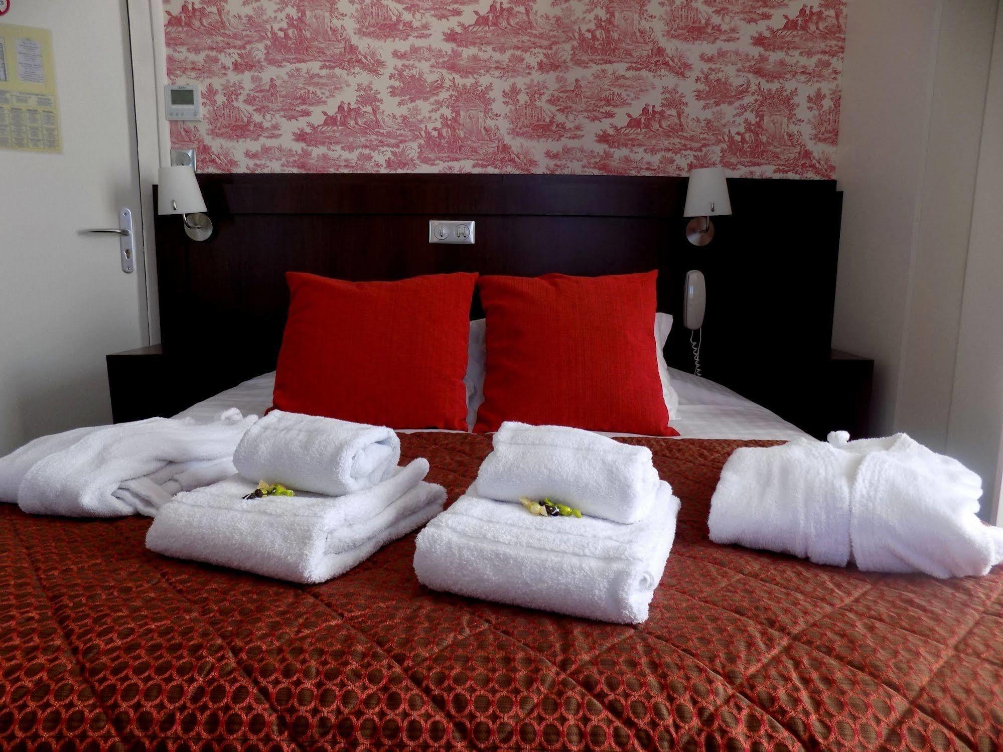 Logis Hotel La Breche - Restaurant Berthelot Amboise Dış mekan fotoğraf
