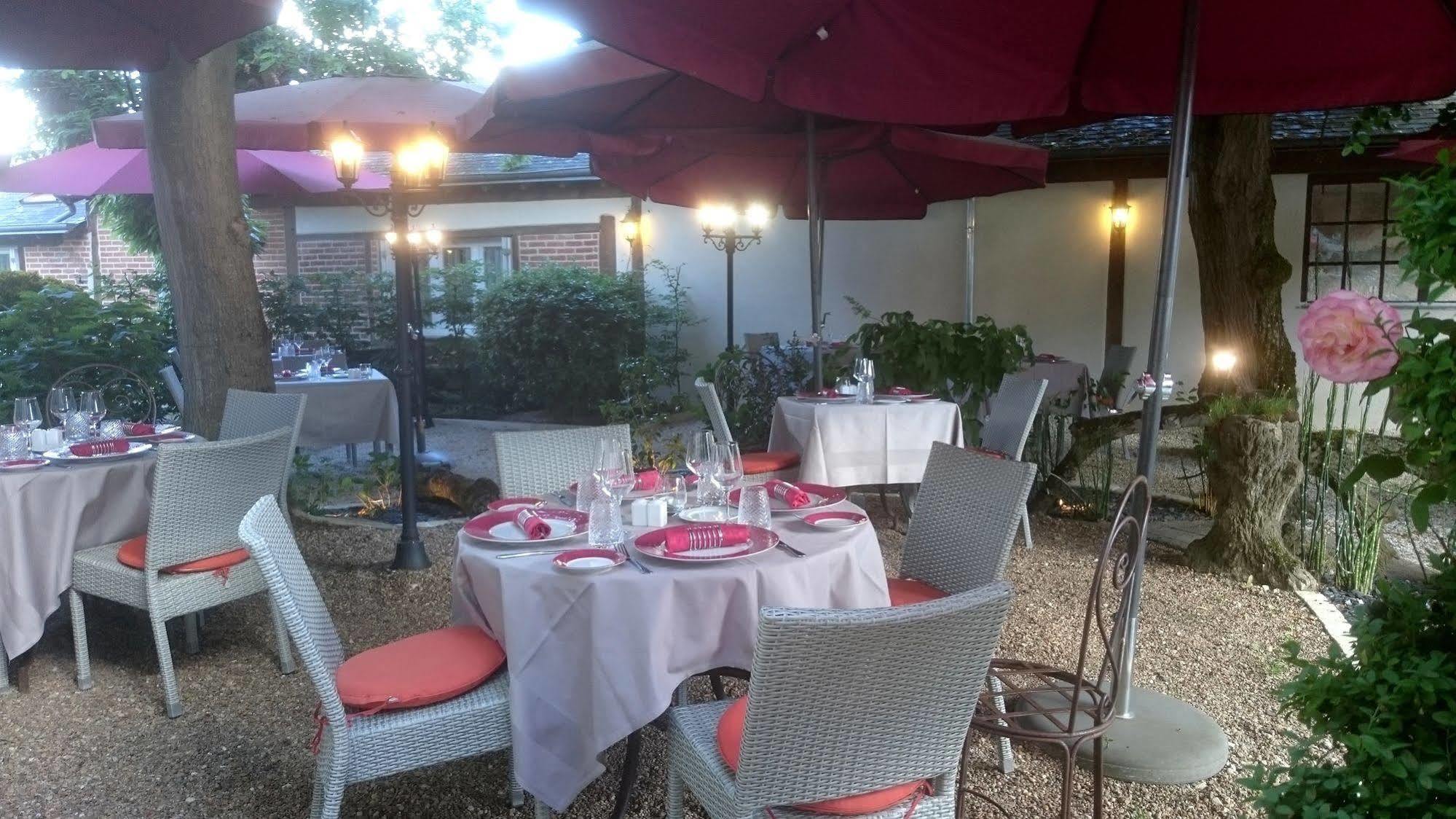 Logis Hotel La Breche - Restaurant Berthelot Amboise Dış mekan fotoğraf