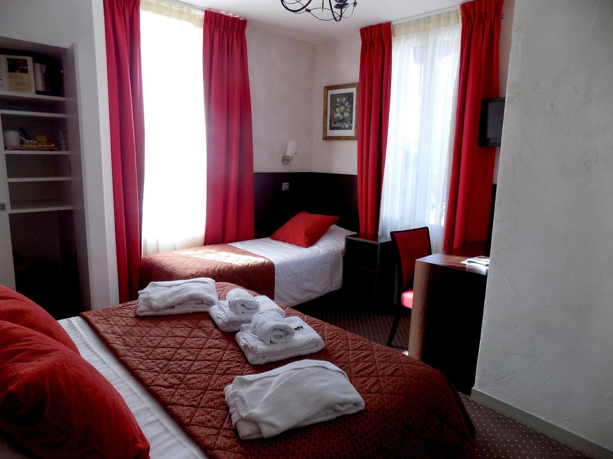 Logis Hotel La Breche - Restaurant Berthelot Amboise Dış mekan fotoğraf